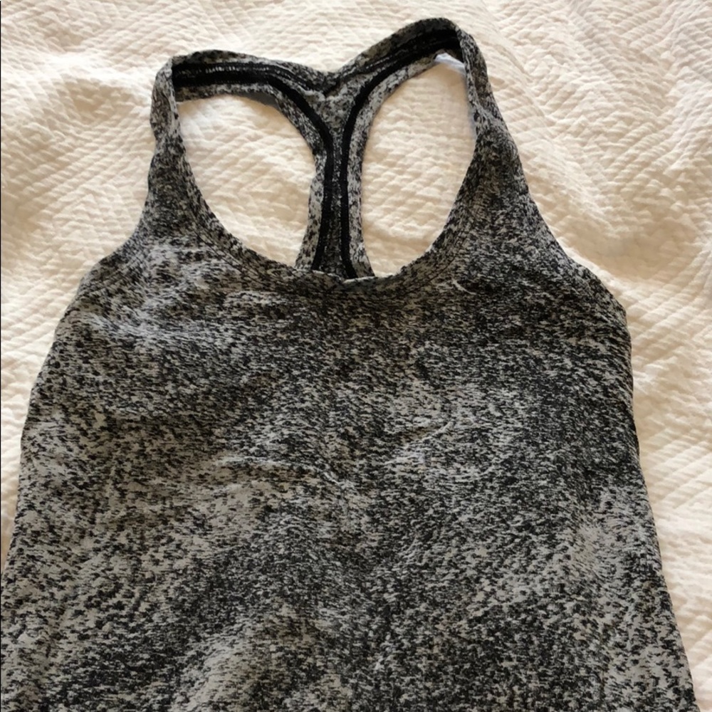 Lululemon tank